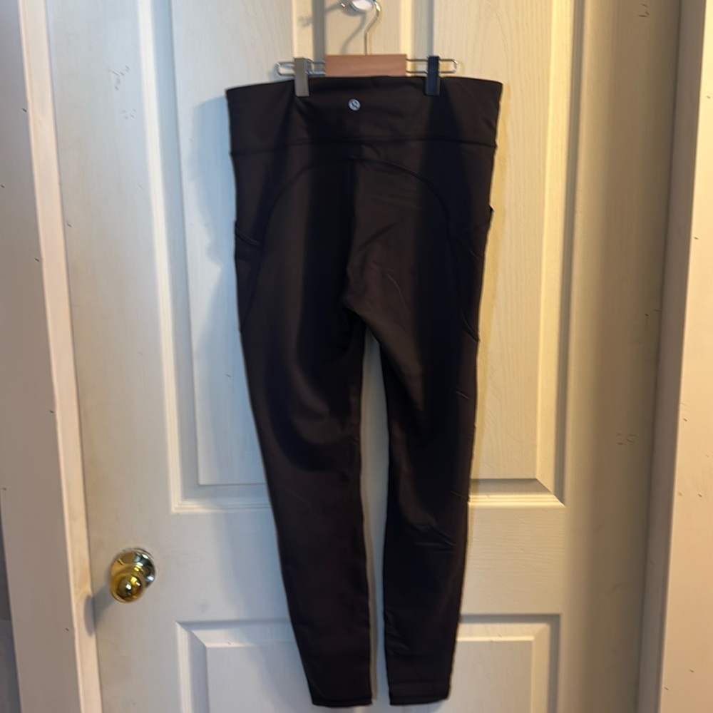 Lululemon leggings size 8
